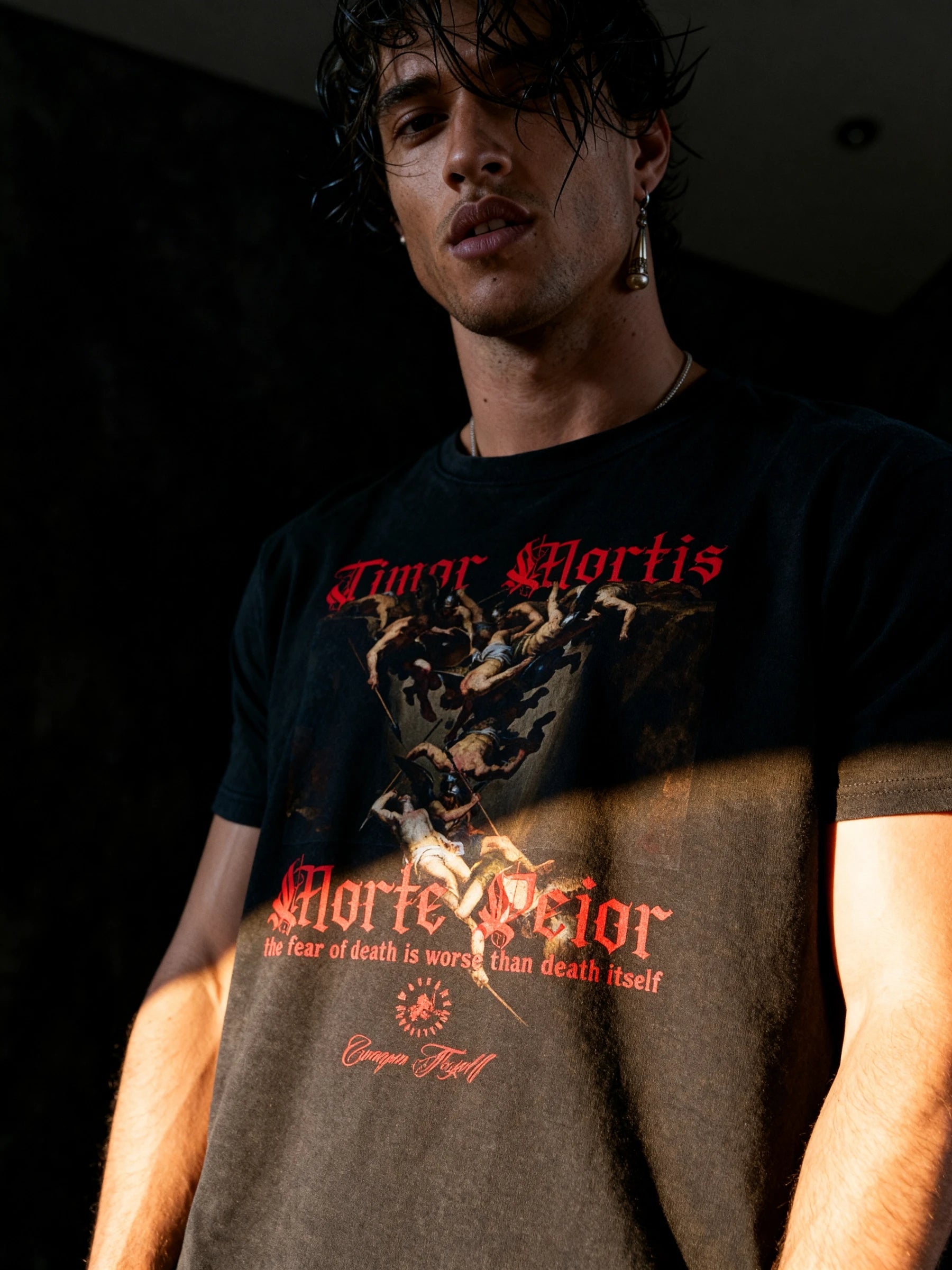 Mens graphic tee – Timor Mortis Latin stoic quote heavyweight gym tee side profile dark shot – Warface Athletics